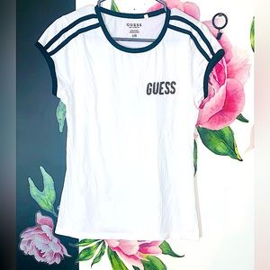 [SOLD❗️]GUESS. Black&White t-shirt 2FOR17$